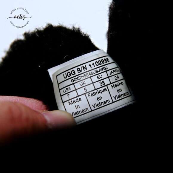 UGG Adirondack II Exotic Waterproof Sheepwool Boots Black Women 7 - Picture 12 of 13